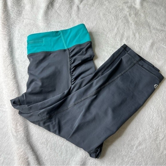 Lululemon Run Team Spirit Crop Capris - Picture 6 of 8